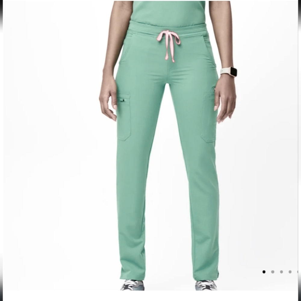 NwOT Figs skinny.leg scrub pants